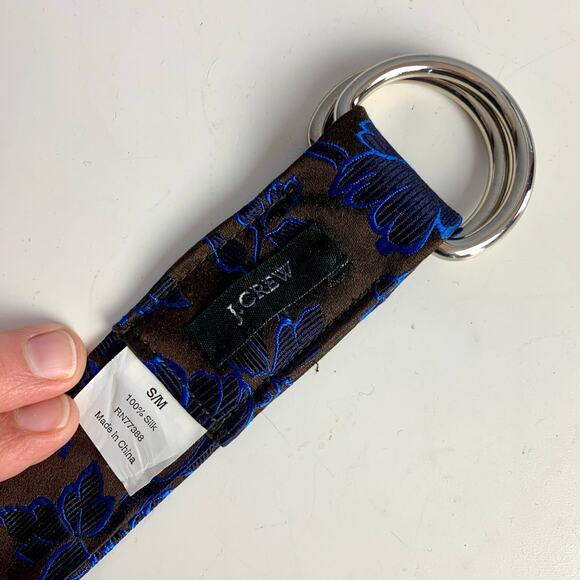⭐️SALE 3/$20⭐️J. Crew Floral Silk Belt Size S/M - Picture 3 of 3